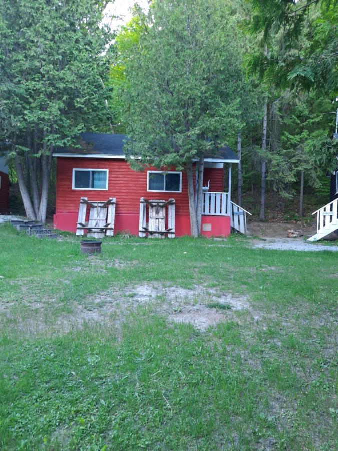 Lakefront Hideaway Resort Kawartha Lakes Buitenkant foto