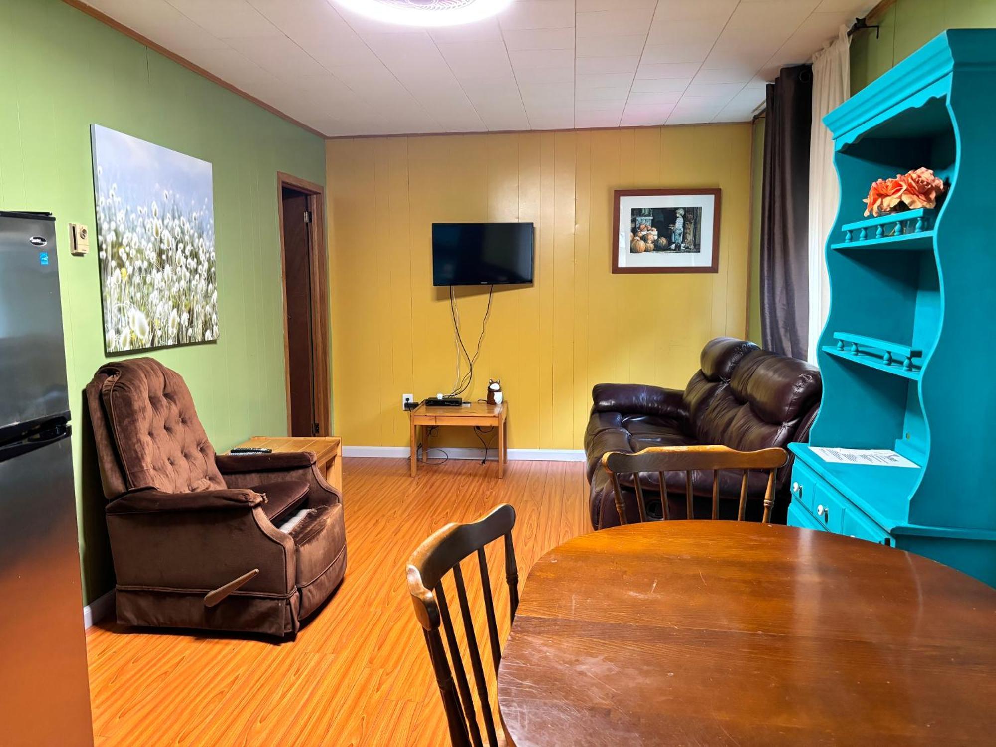 Lakefront Hideaway Resort Kawartha Lakes Kamer foto