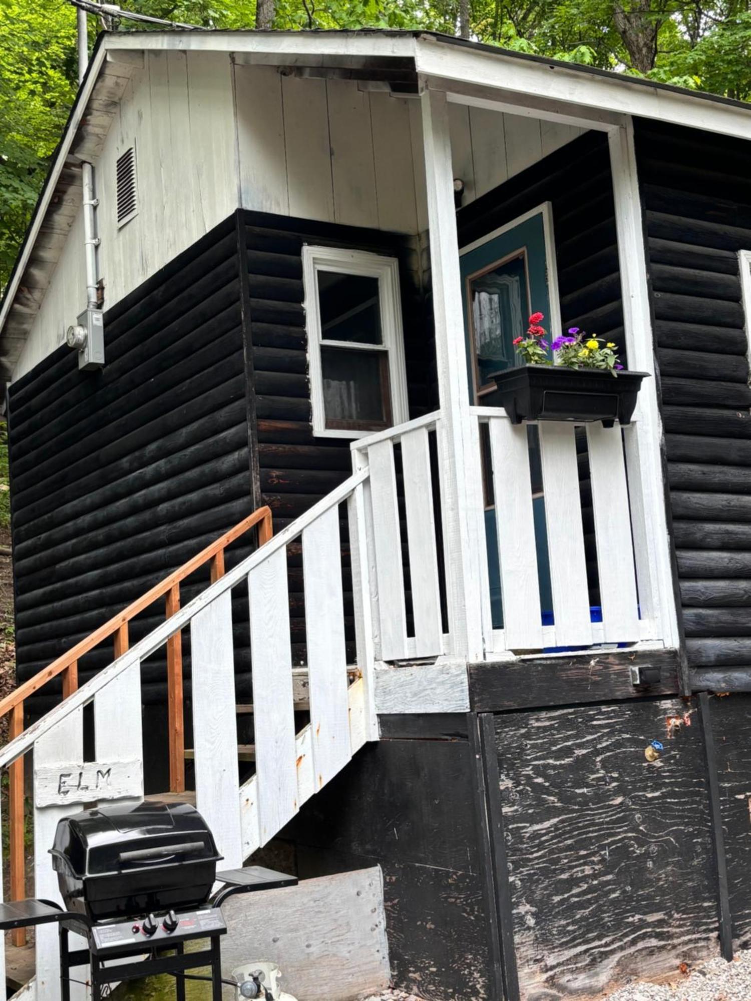 Lakefront Hideaway Resort Kawartha Lakes Buitenkant foto