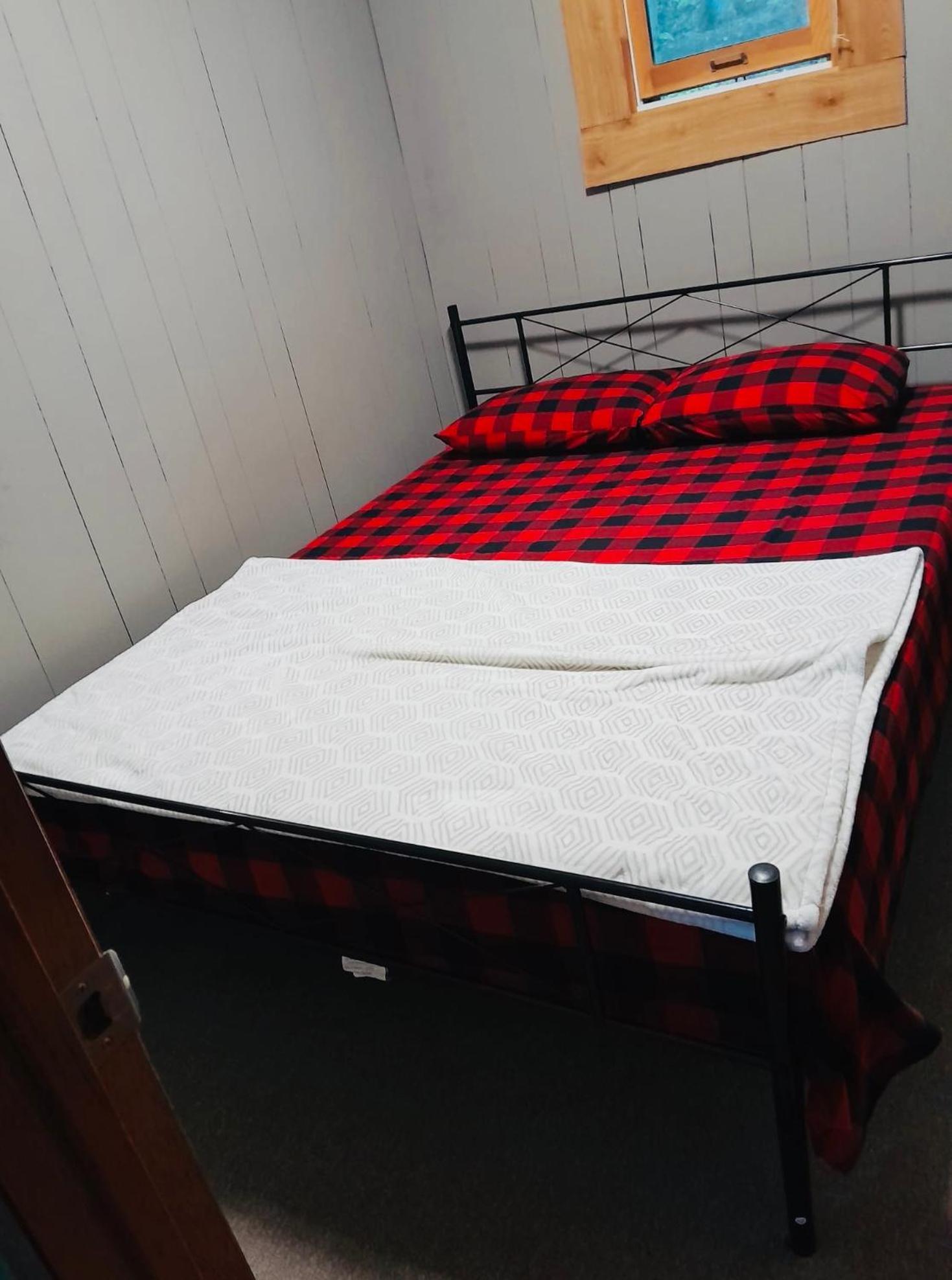 Lakefront Hideaway Resort Kawartha Lakes Kamer foto