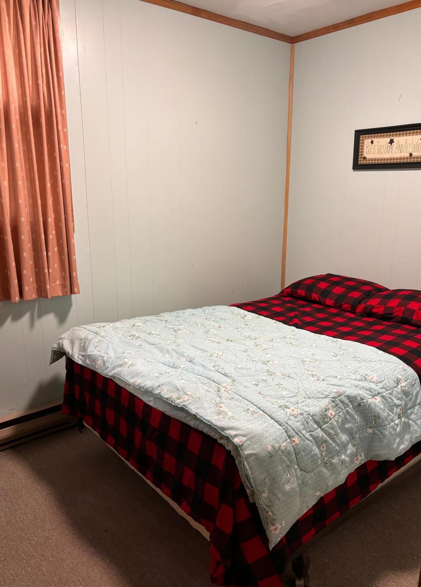 Lakefront Hideaway Resort Kawartha Lakes Buitenkant foto