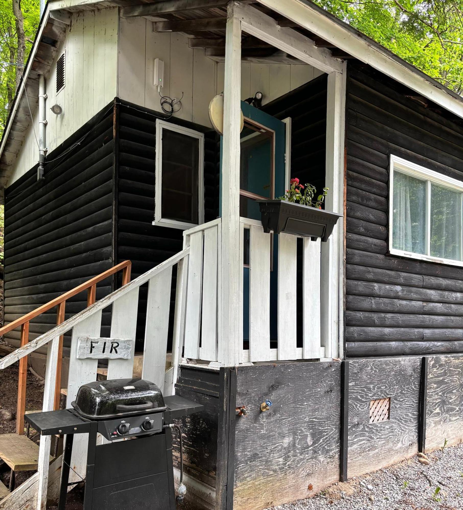 Lakefront Hideaway Resort Kawartha Lakes Buitenkant foto
